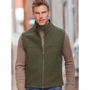 Ibex Merino Wool Blend Vest in Olive Green